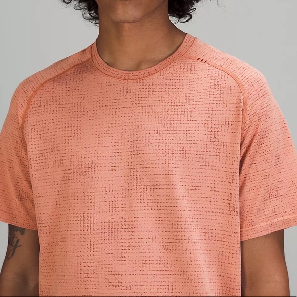 Lululemon Metal Vent Tech Short Sleeve Shirt 2.0 - Picture 3 of 6